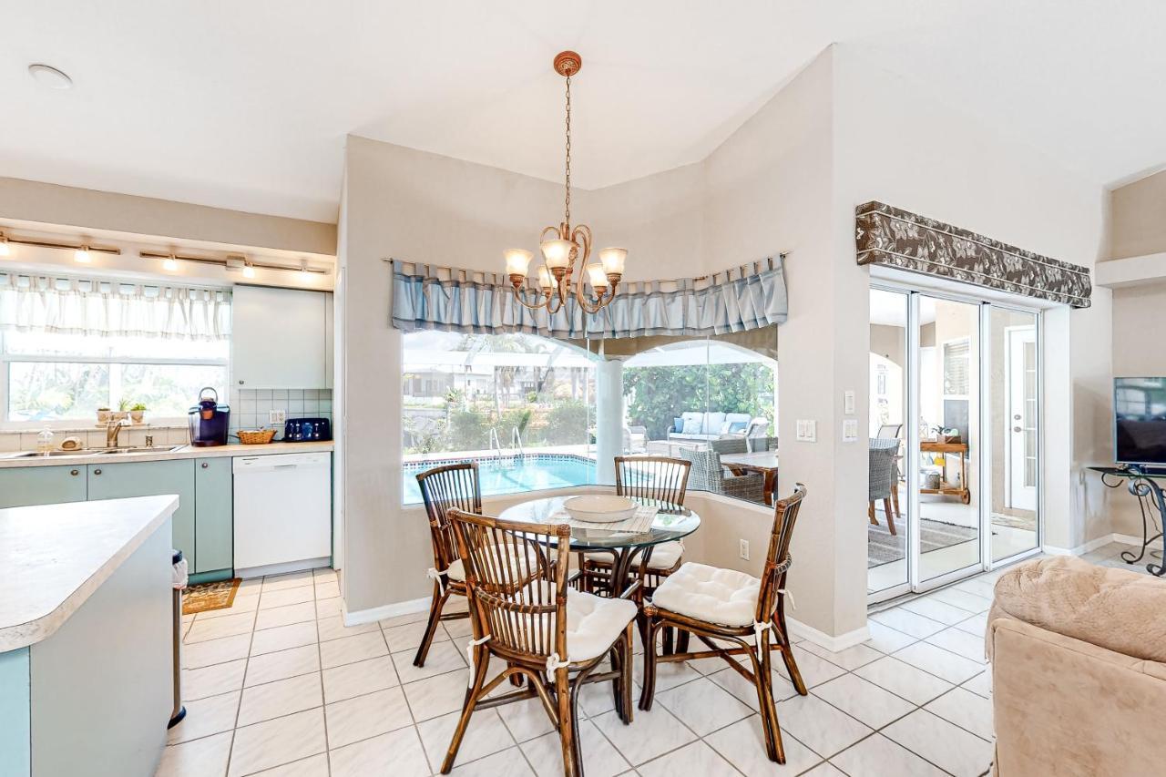 Life At The Canal Cape Coral Extérieur photo