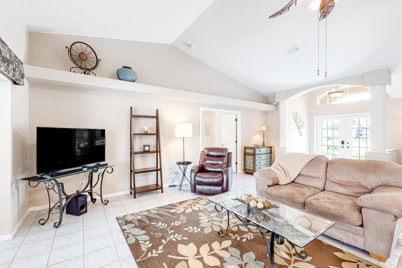 Life At The Canal Cape Coral Extérieur photo