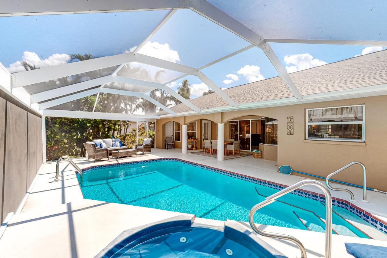 Life At The Canal Cape Coral Extérieur photo