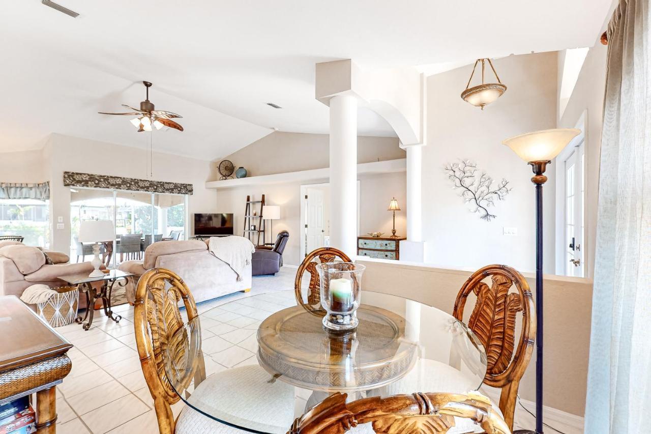 Life At The Canal Cape Coral Extérieur photo