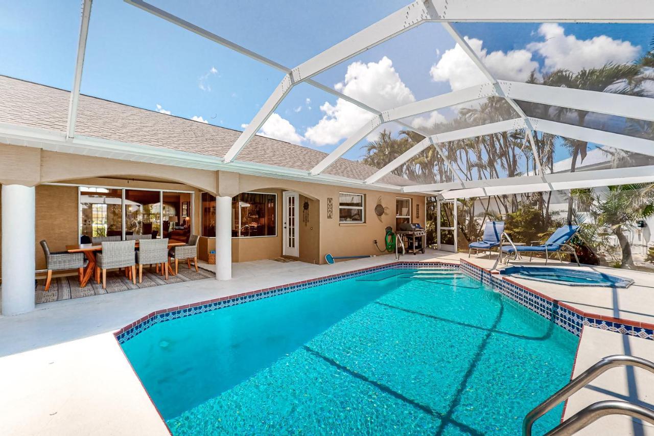 Life At The Canal Cape Coral Extérieur photo