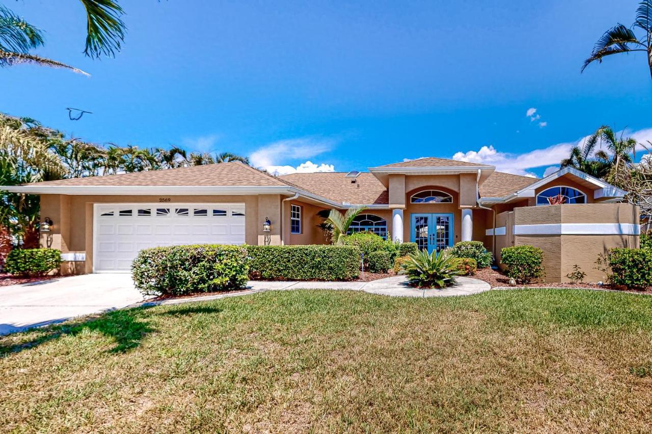 Life At The Canal Cape Coral Extérieur photo