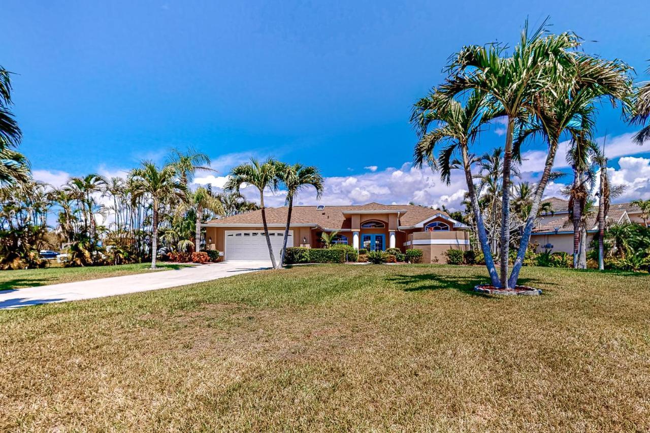 Life At The Canal Cape Coral Extérieur photo
