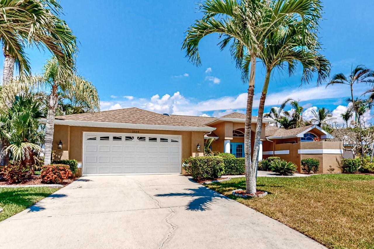 Life At The Canal Cape Coral Extérieur photo